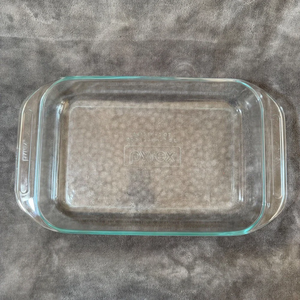 VTG‎ Pyrex 3 Quart Clear Glass Oblong Baking Dish 9x13 2233 USA Made Easy Grip